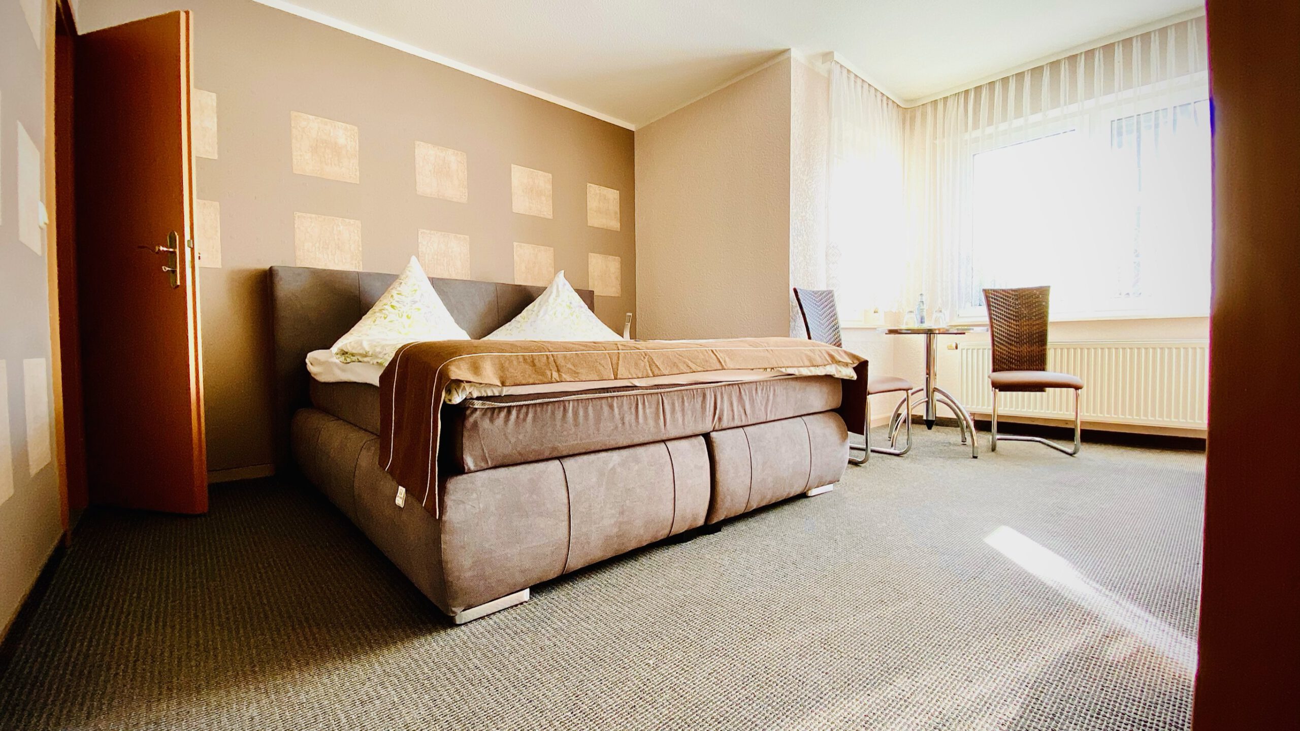 Pension Rosengarten Rüsselpub Sangerhausen Zimmer Übernachtung Bett